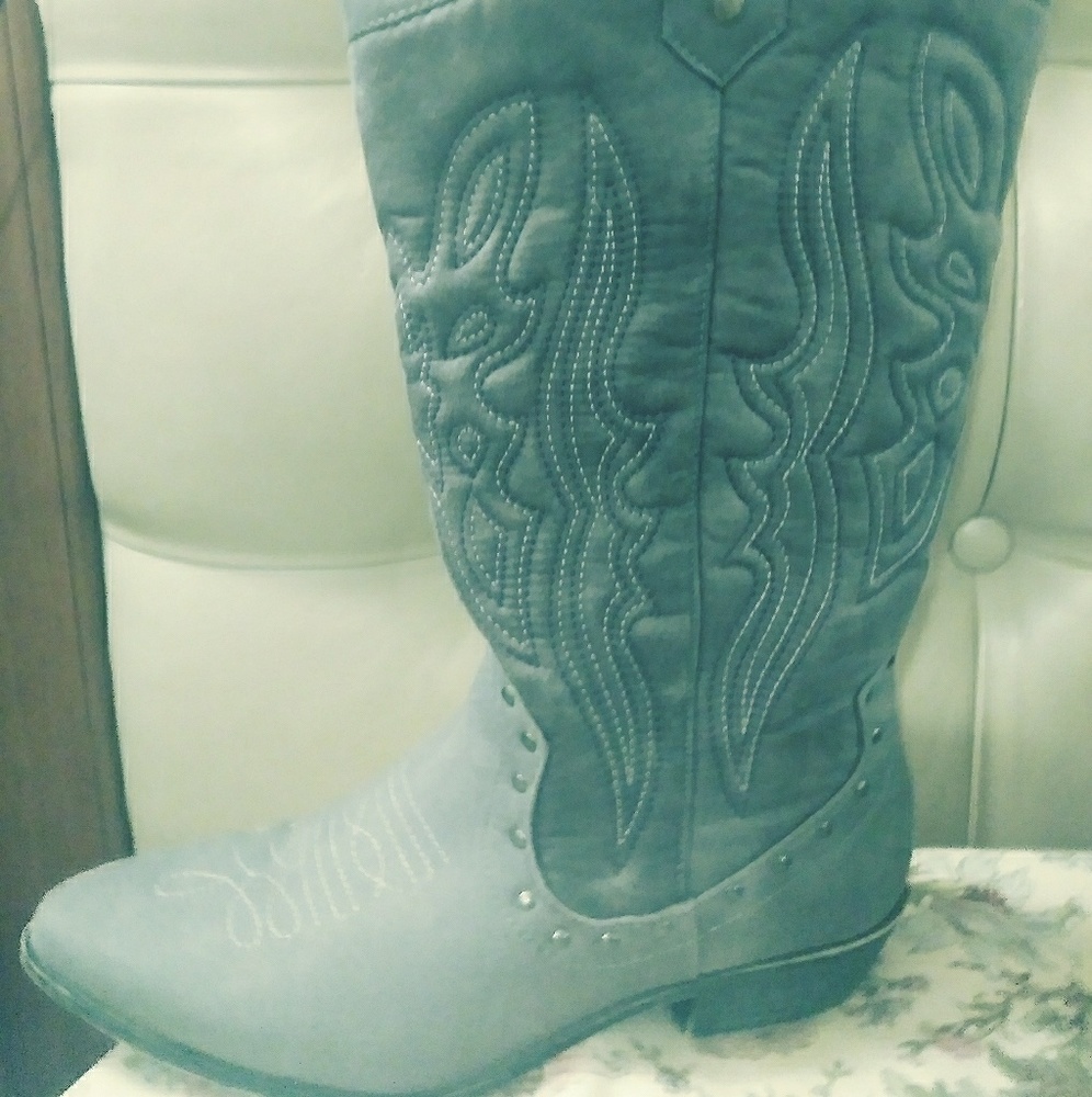 All grey cowboy boots